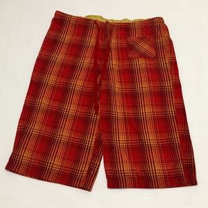 🌻 No boundaries Women Shorts/ Bermudas/ Red